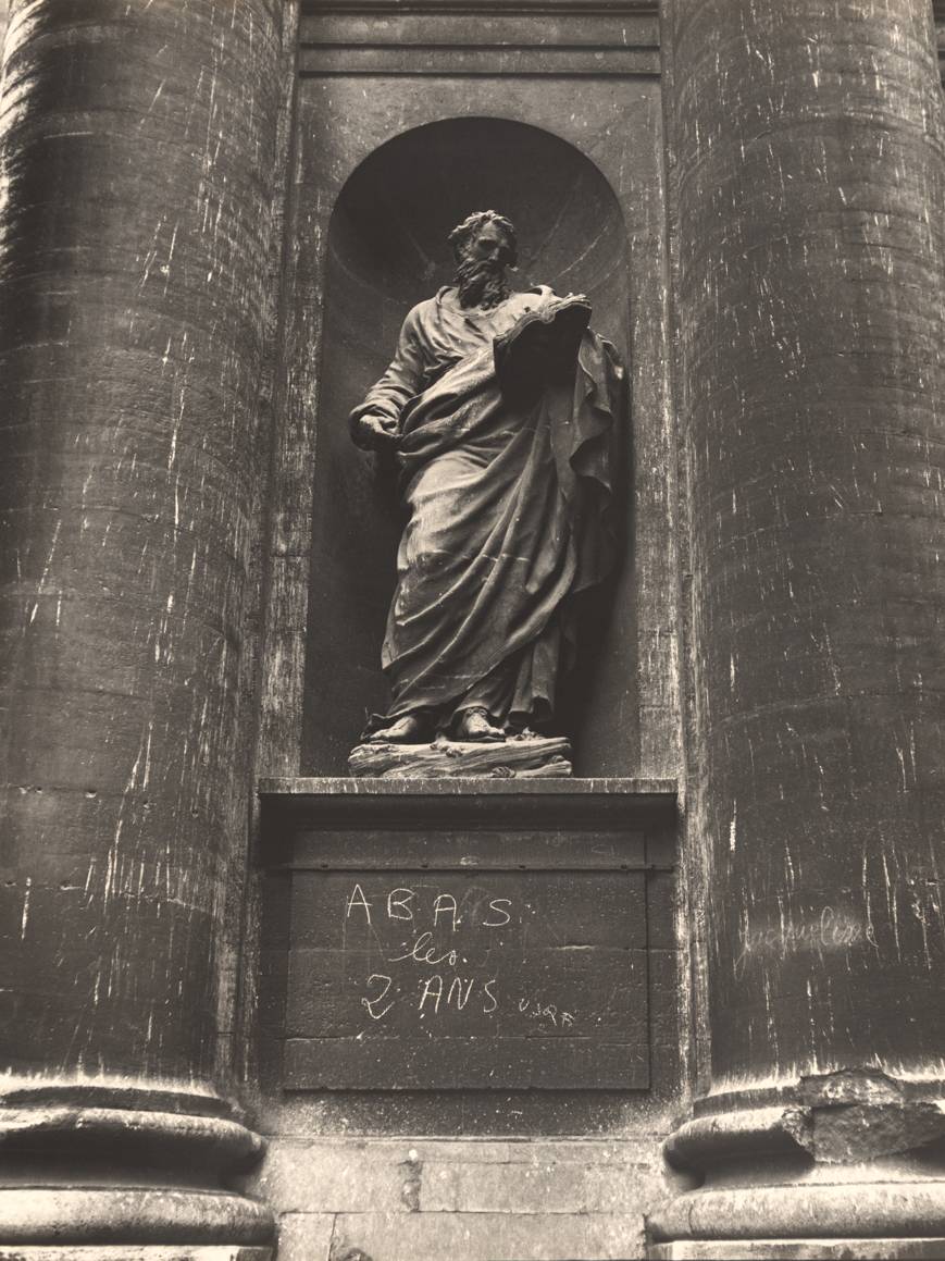 bing_ilse_paris_1952-statue